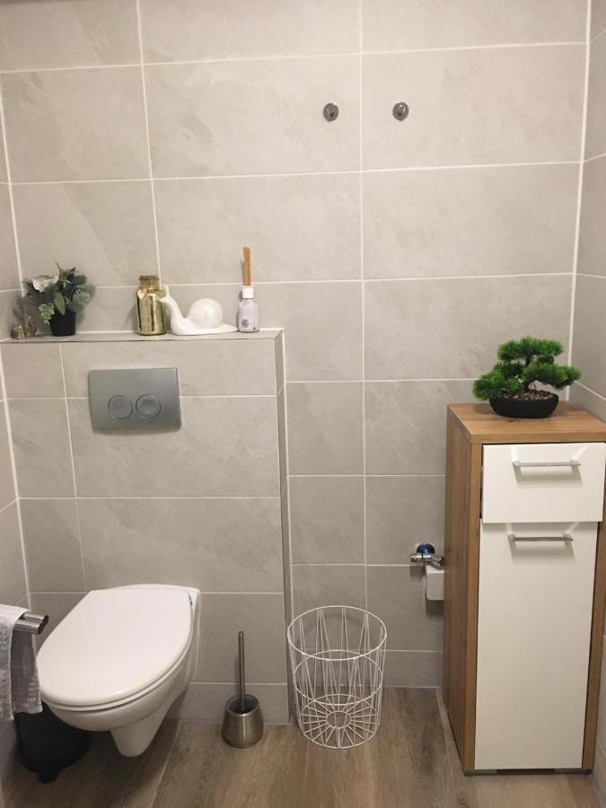 Weiherhausstraße 6 Apartment *