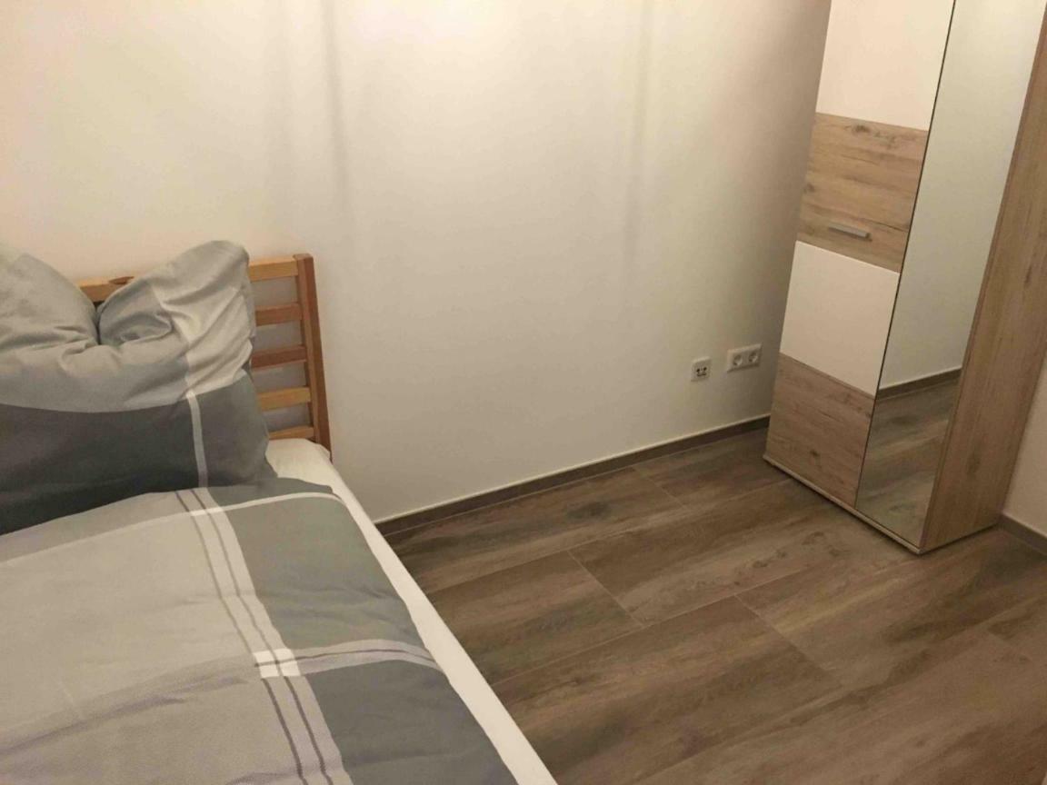 Weiherhausstraße 6 Apartment